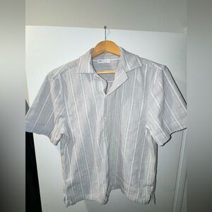 Zara | Short Sleeve  Shirt | Size M
